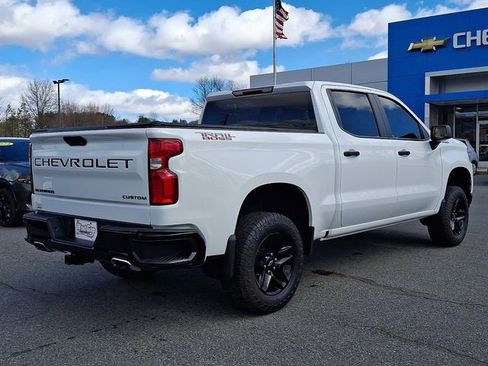 Used 2021 Chevrolet Silverado 1500 Custom Trail Boss w/ LPO, Dark Essentials Package image 6