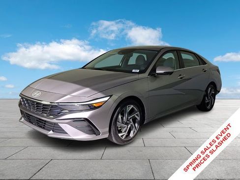 Certified 2024 Hyundai Elantra Limited FWD image 4