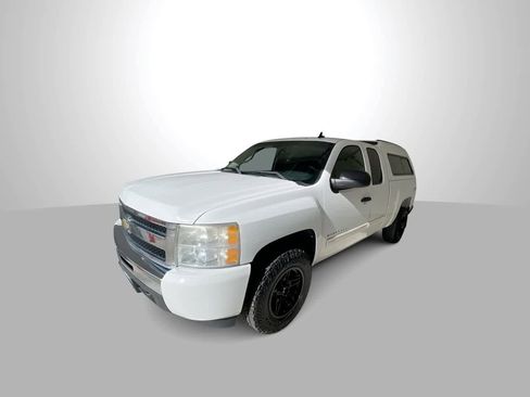Used 2010 Chevrolet Silverado 1500 LT w/ Power Pack Plus AWD/4WD image 4