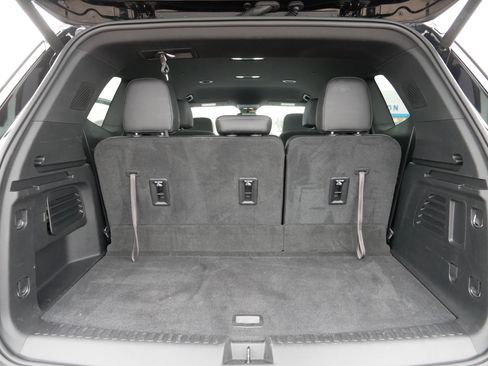 Used 2025 Buick Enclave Preferred image 18