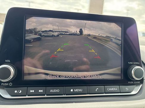 Used 2023 Nissan Rogue SV image 21