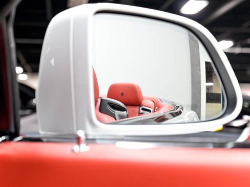 Used 2017 Rolls-Royce Dawn RWD image 95