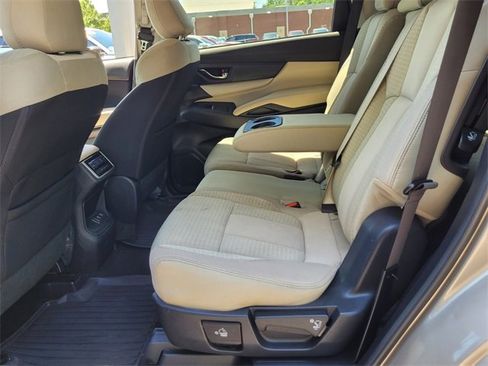Used 2020 Subaru Ascent Premium w/ Convenience Package image 6