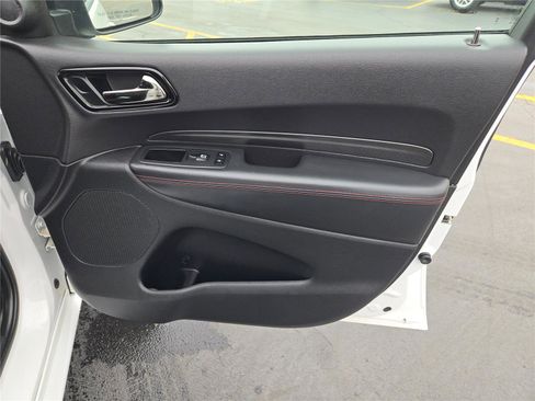 Used 2023 Dodge Durango GT image 6