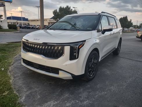 Certified 2025 Kia Carnival EX FWD image 9