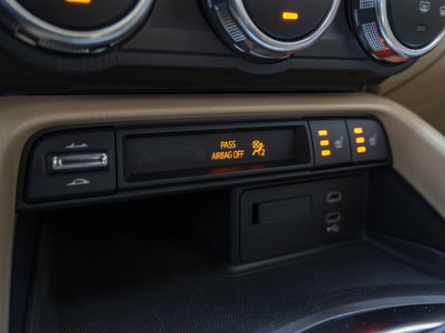 Used 2025 MAZDA MX-5 Miata RF Grand Touring image 31