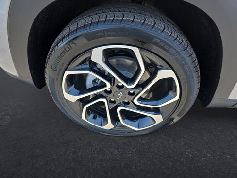 New 2026 Chevrolet Trax RS w/ Sunroof Package FWD image 18