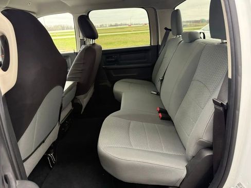 Used 2018 RAM 2500 Tradesman w/ Chrome Appearance Group image 16