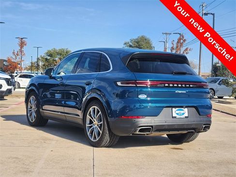 Used 2024 Porsche Cayenne image 4