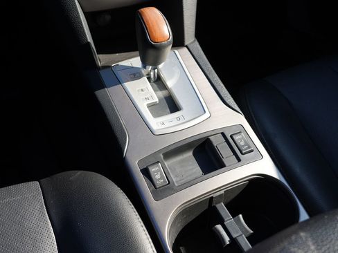 Used 2014 Subaru Outback 2.5i Limited w/ Moonroof Package image 25