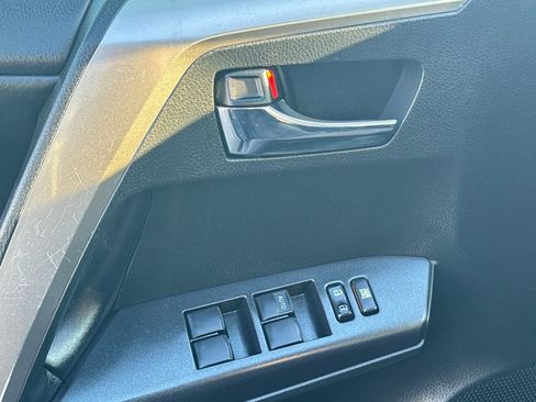 Used 2017 Toyota RAV4 XLE image 34