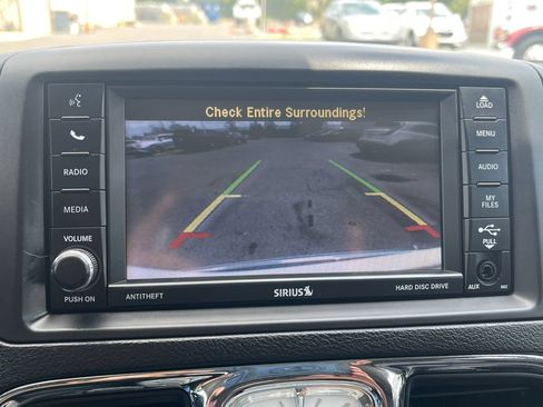 Used 2015 Chrysler Town & Country Touring w/ Driver Convenience Group FWD image 30