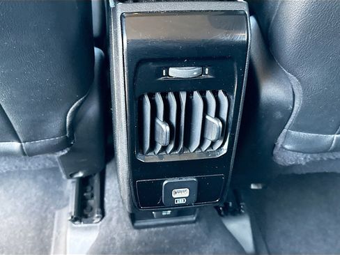 Used 2022 Jeep Compass Latitude FWD image 19
