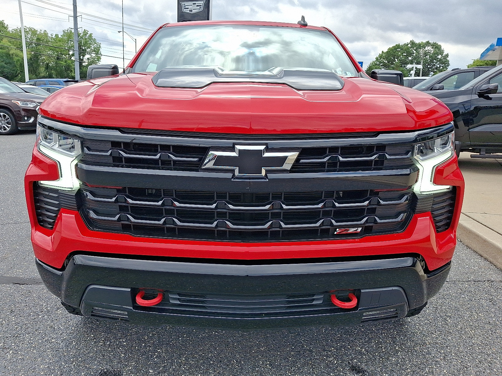 Used 2022 Chevrolet Silverado 1500 LT Trail Boss w/ Convenience Package II AWD/4WD image 2