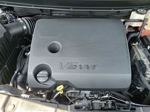 Used 2023 Chevrolet Traverse LT w/ LPO, Floor Liner Package image 27