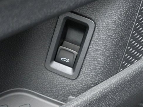 New 2025 Volkswagen ID. Buzz Pro S image 21