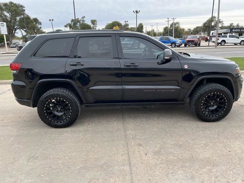 Used 2018 Jeep Grand Cherokee Trailhawk w/ Trailhawk Luxury Group image 5