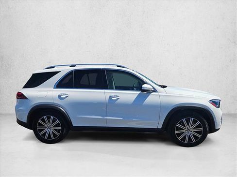 Used 2024 Mercedes-Benz GLE 350 4MATIC image 4
