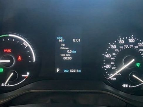 Used 2024 Toyota Sienna LE image 18