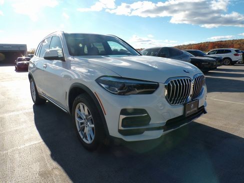 Certified 2023 BMW X5 xDrive40i w/ Premium Package image 1