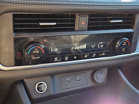 Certified 2023 Nissan Rogue SV AWD/4WD image 15