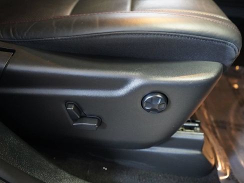 Used 2024 Dodge Durango GT RWD image 21