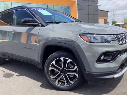 Used 2024 Jeep Compass Limited image 3