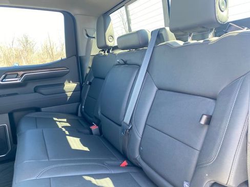 Used 2023 Chevrolet Silverado 1500 LT w/ Leather Package image 17