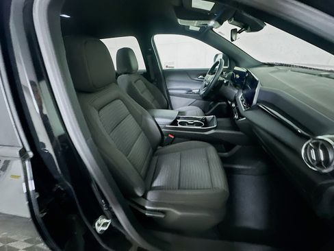 Used 2025 Chevrolet Equinox LT image 29