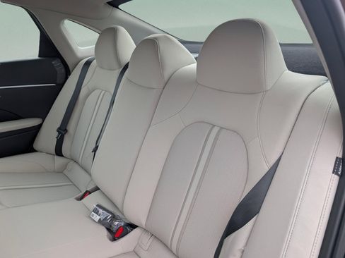 Used 2025 Hyundai Sonata SE FWD image 17