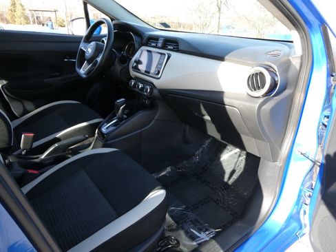 Used 2021 Nissan Versa SV image 18