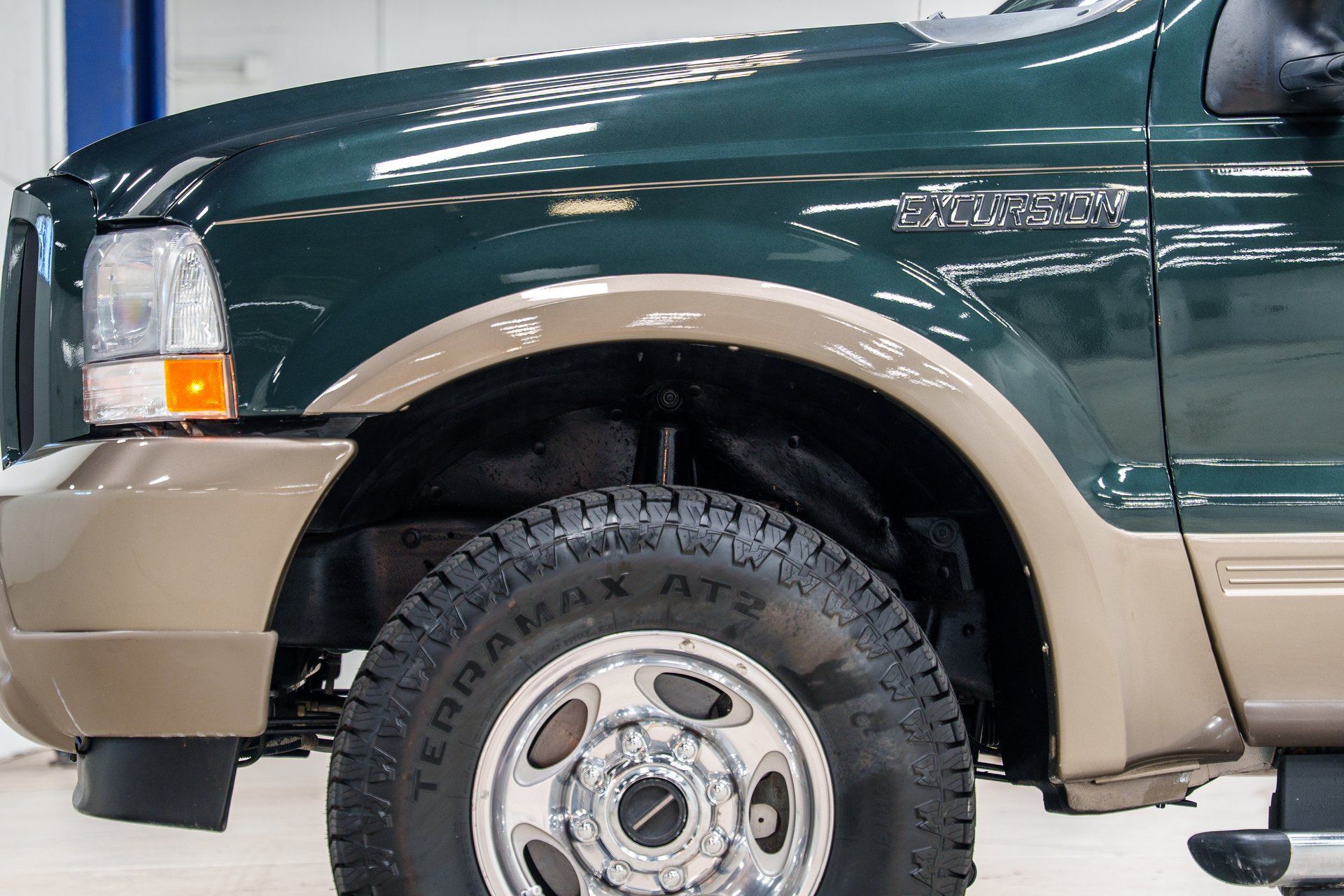 Used 2004 Ford Excursion Eddie Bauer AWD/4WD image 18