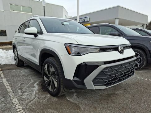 New 2026 Volkswagen Taos SE AWD/4WD image 1
