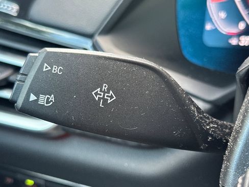 Used 2023 BMW X5 xDrive40i w/ Premium Package image 32