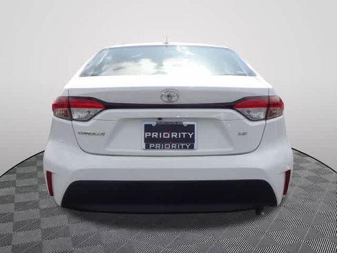 Used 2024 Toyota Corolla LE FWD image 3