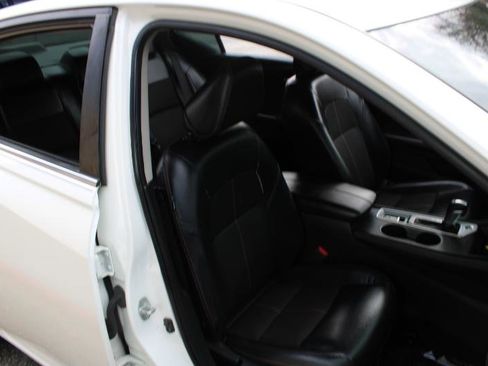 Used 2020 Nissan Altima 2.5 SR w/ Premium Package AWD/4WD image 11