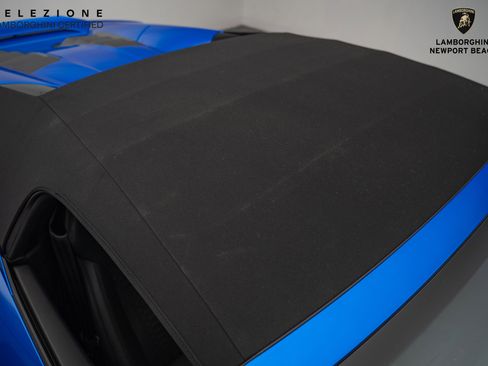 Used 2024 Lamborghini Huracan EVO image 20