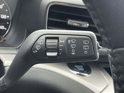 Used 2023 Ford Explorer XLT w/ Equipment Group 202A image 22