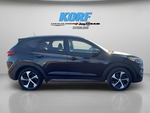 Used 2016 Hyundai Tucson Sport image 5