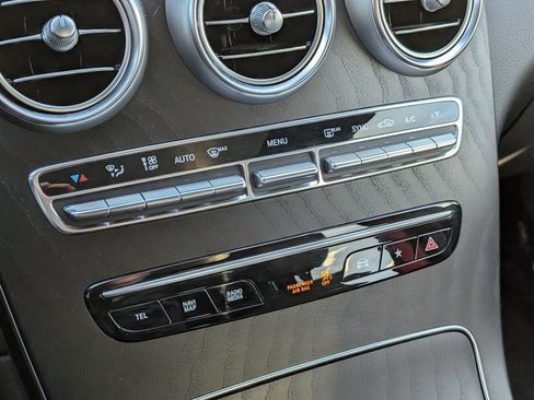 Certified 2022 Mercedes-Benz GLC 43 AMG 4MATIC image 17