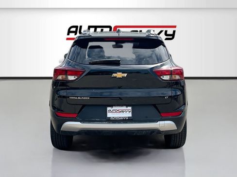 Used 2024 Chevrolet TrailBlazer LT w/ LT Cold Weather Package FWD image 6