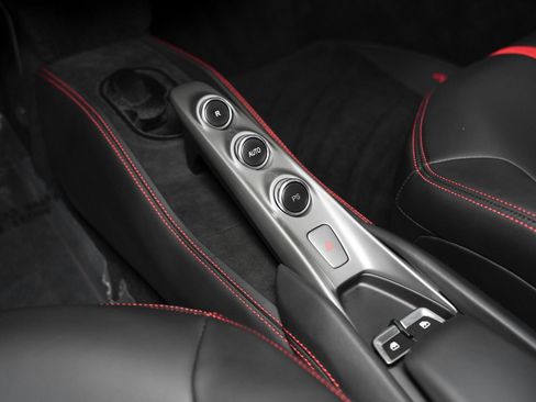 Used 2022 Ferrari F8 Tributo Coupe image 41