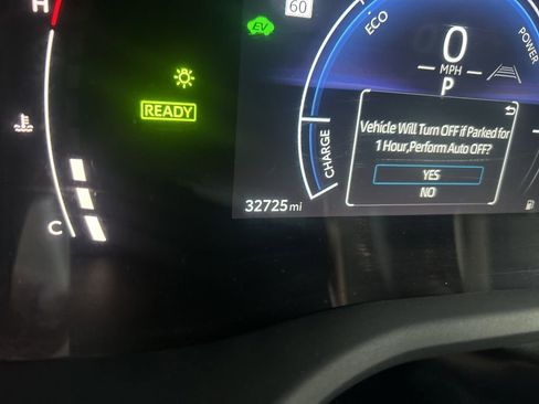 Used 2025 Toyota Camry LE w/ Convenience Package image 3