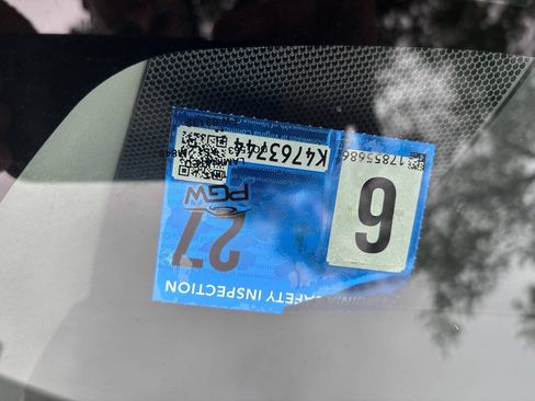 Used 2010 Toyota Prius FWD image 9