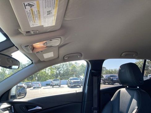 Used 2024 Buick Encore GX Sport Touring image 11