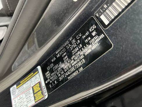 Used 2024 Kia Forte LXS FWD image 27