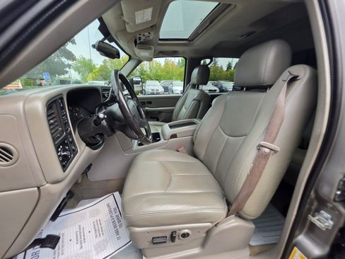 Used 2007 GMC Sierra 2500 SLT w/ Heavy-Duty Power Package AWD/4WD image 8