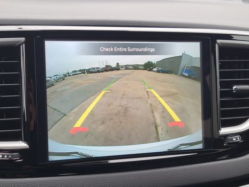 New 2026 Chrysler Voyager LX image 20