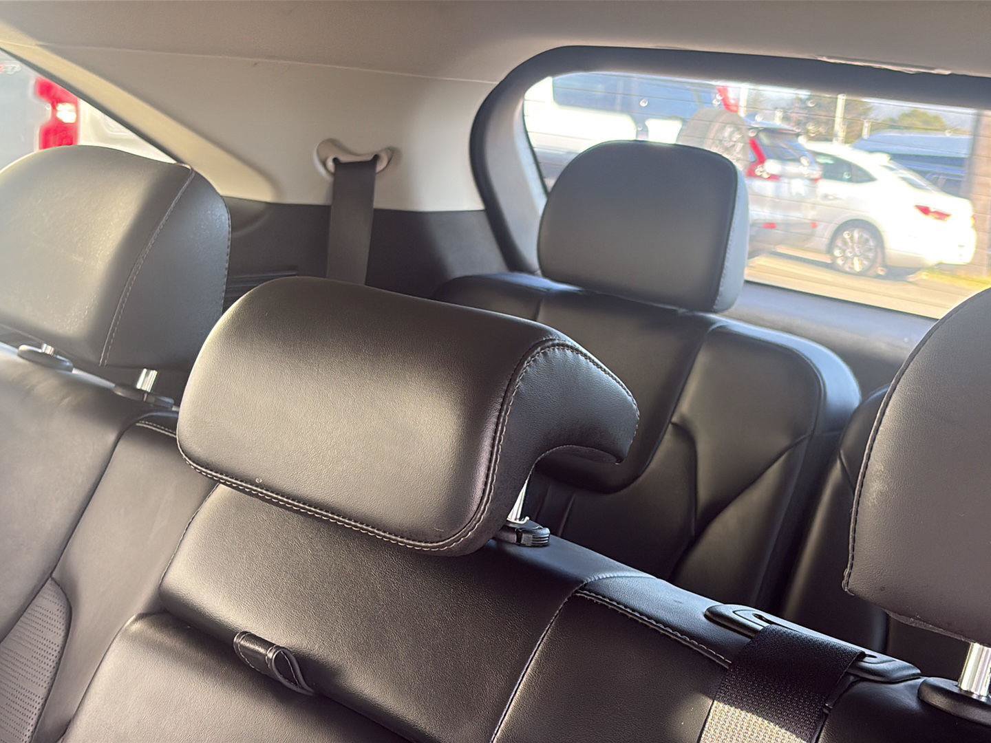Used 2025 Kia Sorento S w/ Panoramic Sunroof Package FWD image 28