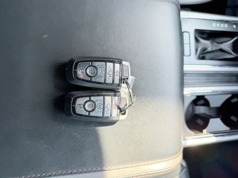 Used 2018 Ford F150 Platinum w/ Equipment Group 701A Luxury AWD/4WD image 31